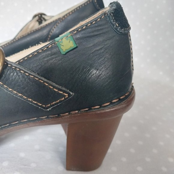 El Naturalista Black Leather Cross Strap Mary Jane Heel NWOB - Picture 6 of 9